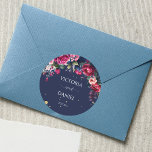 Pegatina Redonda Boda de rosas rosas rosa burdeos azul marino<br><div class="desc">Flores borgoñas azul marino rosas vintage etiquetas de boda pegatinas.</div>