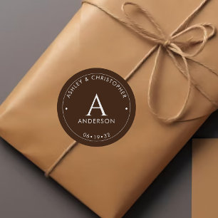 Pegatina Redonda Boda elegante de estilo moderno de Walnut Brown