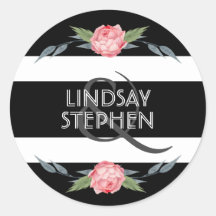 Boda floral de franjas blancas y negras