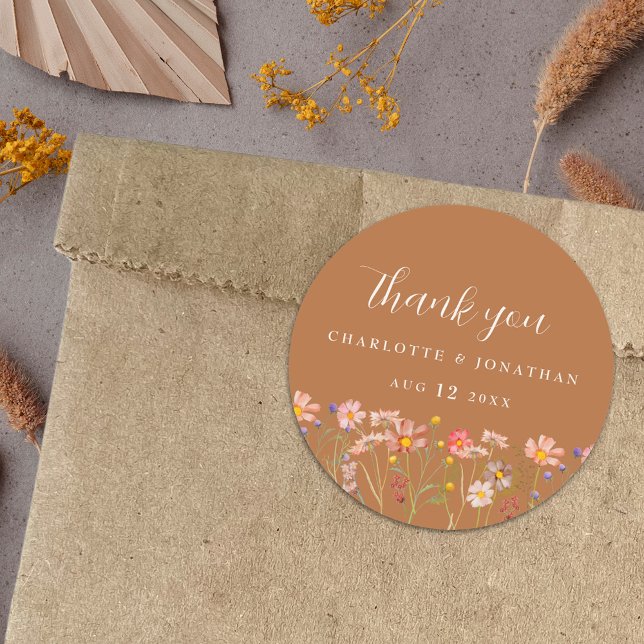 Pegatina Redonda Boda Floral Rústica de Otoño Boho (Terracotta burnt orange Boho fall Wildflower custom Wedding thank you favor stickers)