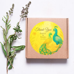 Pegatina Redonda Boda indio con flores de pavo real gracias