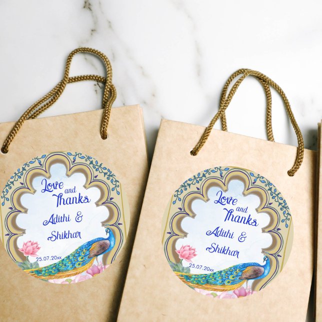 Pegatina Redonda Boda indio pavo real Rajasthan azul de la ventana (Indian wedding thank you favor gift stickers Rajasthan window border blue peacock favor stickers)