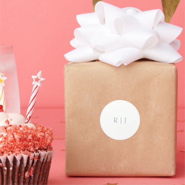 Pegatina Redonda Boda mínimo de las iniciaciones del monograma azul (Fiesta)