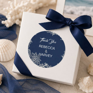 Pegatina Redonda boda náutica de playa encaje blanco azul marino