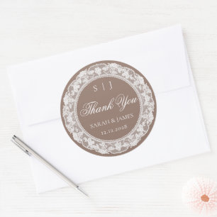 Pegatina Redonda Boda Old Money Taupe Blanco Encima de Gracias