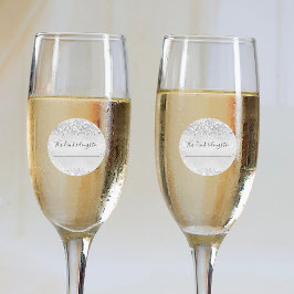 Pegatina Redonda Boda purpurina de plata esta bebida pertenece a