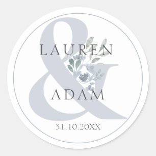 Pegatina Redonda Boda rústica polvorienta azul Ampersand y floral