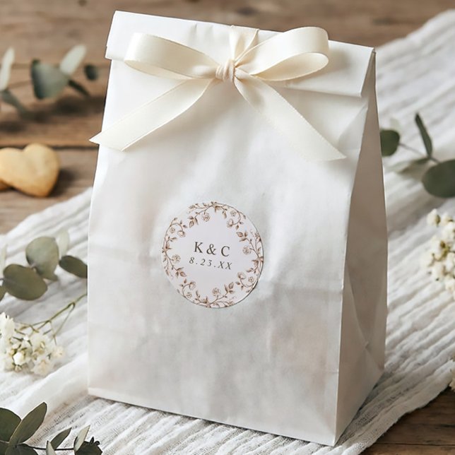 Pegatina Redonda Boda Vintage Floral Francesa Marrón (Elegant vintage French wedding favor sticker with delicate chinoiserie floral design)
