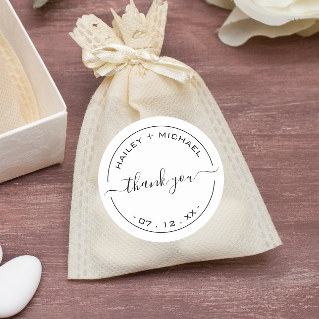 Pegatina Redonda Boda White Recién Concebido Gracias (Black & White Newlywed Wedding Thank You Classic Round Sticker)