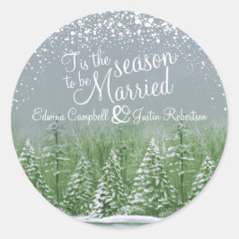 Pegatina Redonda Bodas de invierno pinos lago gris verde arte