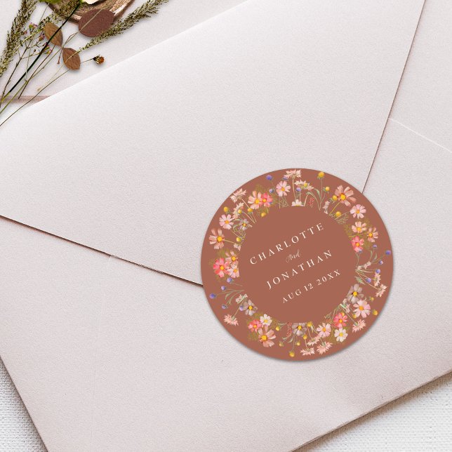 Pegatina Redonda Boho cae Boda floral ruidosa personalizada (Boho fall wildflower floral burnt orange terracotta custom wedding stickers )