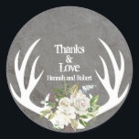 Pegatina Redonda Boho Floral Desgastado de Agradecimiento con Cuern<br><div class="desc">Muestra tu agradecimiento con estas pegatinas distintivas.</div>