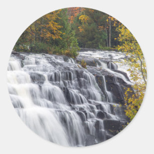 Pegatina Redonda Bond Falls en otoño cerca de Paulding, Michigan