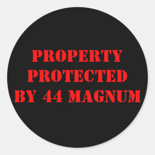 PEGATINA REDONDA BOTELLA DOBLE DE PROPERTYPROTECTEDBY 44