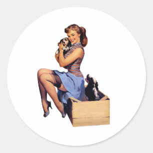 Pegatina Redonda Brunette de arte retro Chica de plumas con perros
