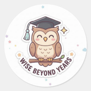 Pegatina Redonda Búho de Graduación - Ilustración "Sabio Más Allá d