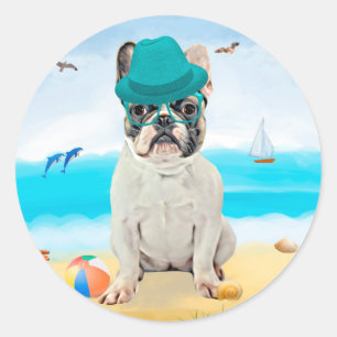 Pegatina Redonda Bulldog francés en la playa
