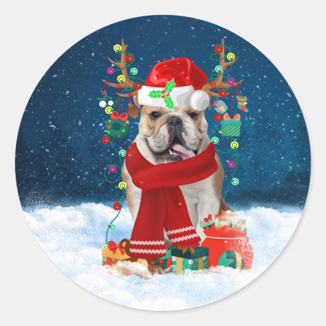 Pegatina Redonda Bulldog inglés en nieve con regalos de Navidades (Anverso)