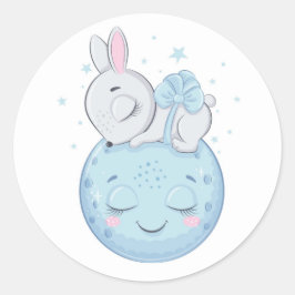Pegatina Redonda Bunny azul sentado sobre una luna
