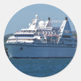 Pegatina Redonda Buque de crucero sale de Mahon