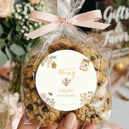 Pegatina Redonda Butter Yellow She Found Her Honey Bee Bridal Party