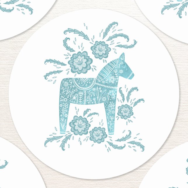Pegatina Redonda Caballo de dala sueco Verde azulado y blanco (Swedish Dala Horse teal green and white folk art sticker)