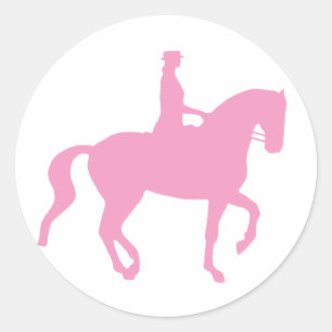 Pegatina Redonda Caballo y jinete con cubierta de piaffe (rosa)
