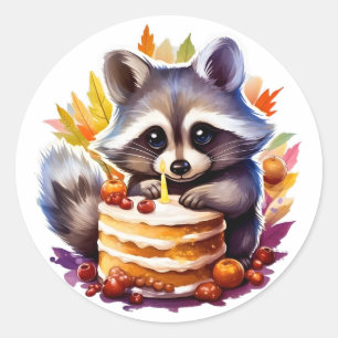 Pegatina Redonda Cae Raccoon con una tarta de cumpleaños número 1