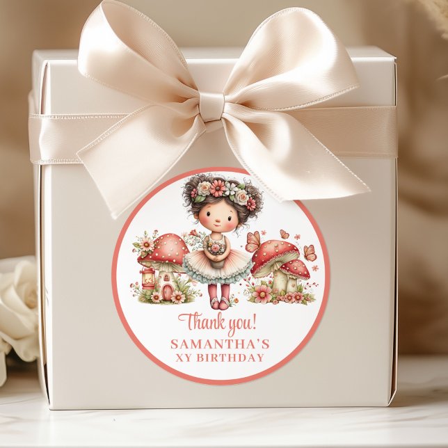 Pegatina Redonda Caja de Favoritos de Pastel Rosa para Cumpleaños M (Magical Fairy 4th Birthday Pastel Pink Favor Box Labels)