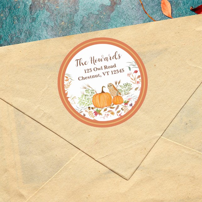 Pegatina Redonda Calabaza acuática y búho en otoño (Charming Watercolor Owl & Pumpkin Sticker: Rustic Autumn Delight)