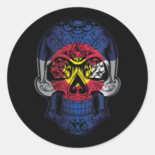 Pegatina Redonda Calavera De Colorado Y Bandera De Rosas