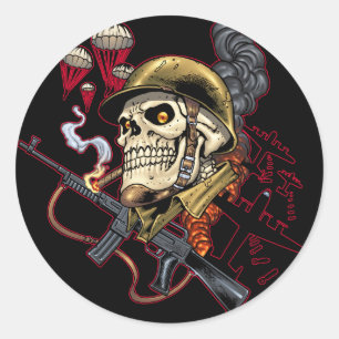 Pegatina Redonda Calavera de paracaidista aérea o marina con casco