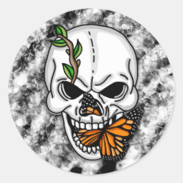 Pegatina Redonda Calavera negra y blanca con mariposa monarca