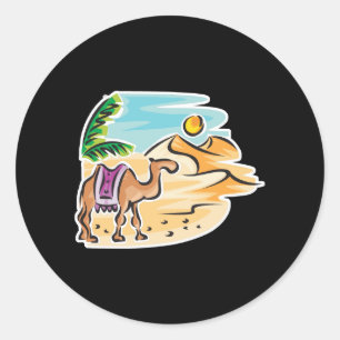 Pegatina Redonda camello en la escena del desierto