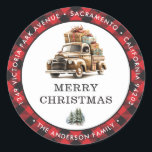 Pegatina Redonda Camión retro Merry Christmas Return Address Labs<br><div class="desc">Crea hermosos Navidades que devuelven etiquetas de dirección con un camión retro dentro de un marco de manto de búfalo rojo. Personalice fácilmente estas etiquetas de Navidades de cuadros rojos con su nombre y dirección.</div>