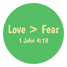 Camiseta Love is Greater than Fear