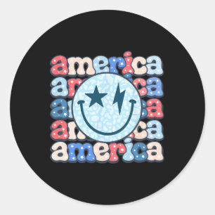 Pegatina Redonda Camiseta Sonriente Groovy de América para Mujeres