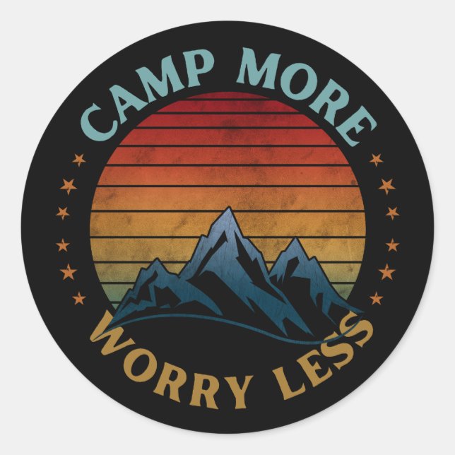 Pegatina Redonda CAMP MÁS PREOCUPACIÓN MENOS Camiseta (Anverso)