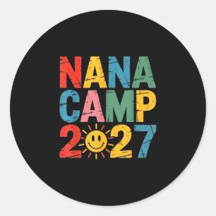 Pegatina Redonda Campamento de Nana 2027 vacaciones familiares trip