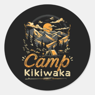 Pegatina Redonda Campamento Kikiwaka Campista Sendero Carpa Bosque 