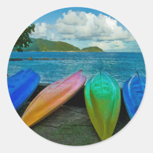 Pegatina Redonda Canoas Coloridas En La Playa De Pago Pago Pago