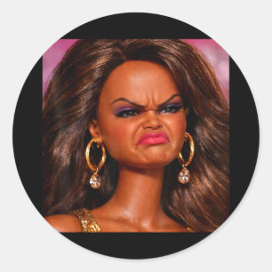 Pegatina Redonda Cara de muñeca negra disgustada enojada meme reacc