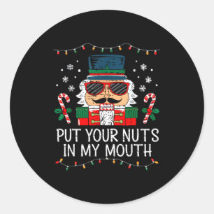 Pegatina Redonda Cascanueces travieso pon tus nueces en mi boca Chr