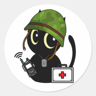 Pegatina Redonda Casco del ejército de gatos negros