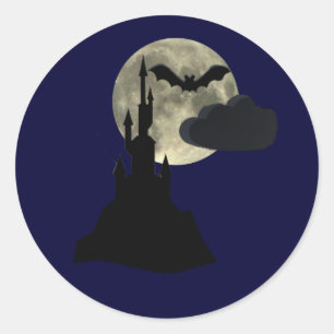 Pegatina Redonda castillo espeluznante en luna llena