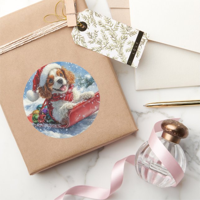 Pegatina Redonda Cavalier King Charles Spaniel Trineo Navidad (Regalar)