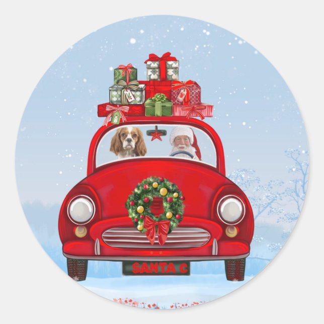 Pegatina Redonda Cavalier King Dog En Coche Con Santa Claus (Anverso)