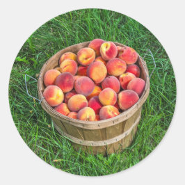 Pegatina Redonda Cesta de Bushel de Peaches Frescos