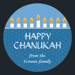 Pegatina Redonda Chanukah Menorah<br><div class="desc">Premio Best Award de hoy - 14 de setiembre de 2010 Enciende la menorah y comparte tu alegría en Chanukah. Una tarjeta fotográfica que muestra a tus seres queridos coronados por una menorah Chanukah completamente iluminada. Todo el texto es personalizable y se sienta contra paneles de azul real y azul...</div>