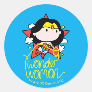 Pegatina Redonda Chibi WonWoman Volando Con Lasso